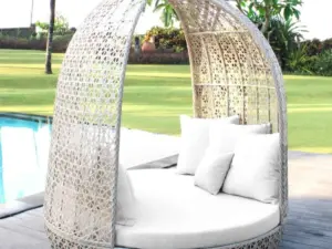 Skyline Design Journey Rattan Garden Daybed with Canopy