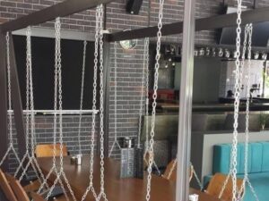 Swing Dinning Table